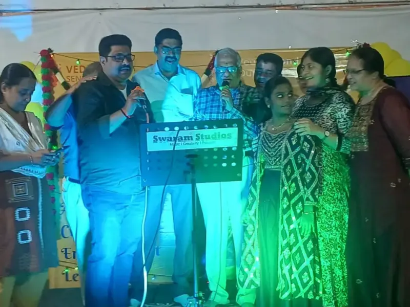 Group singing live Chennai